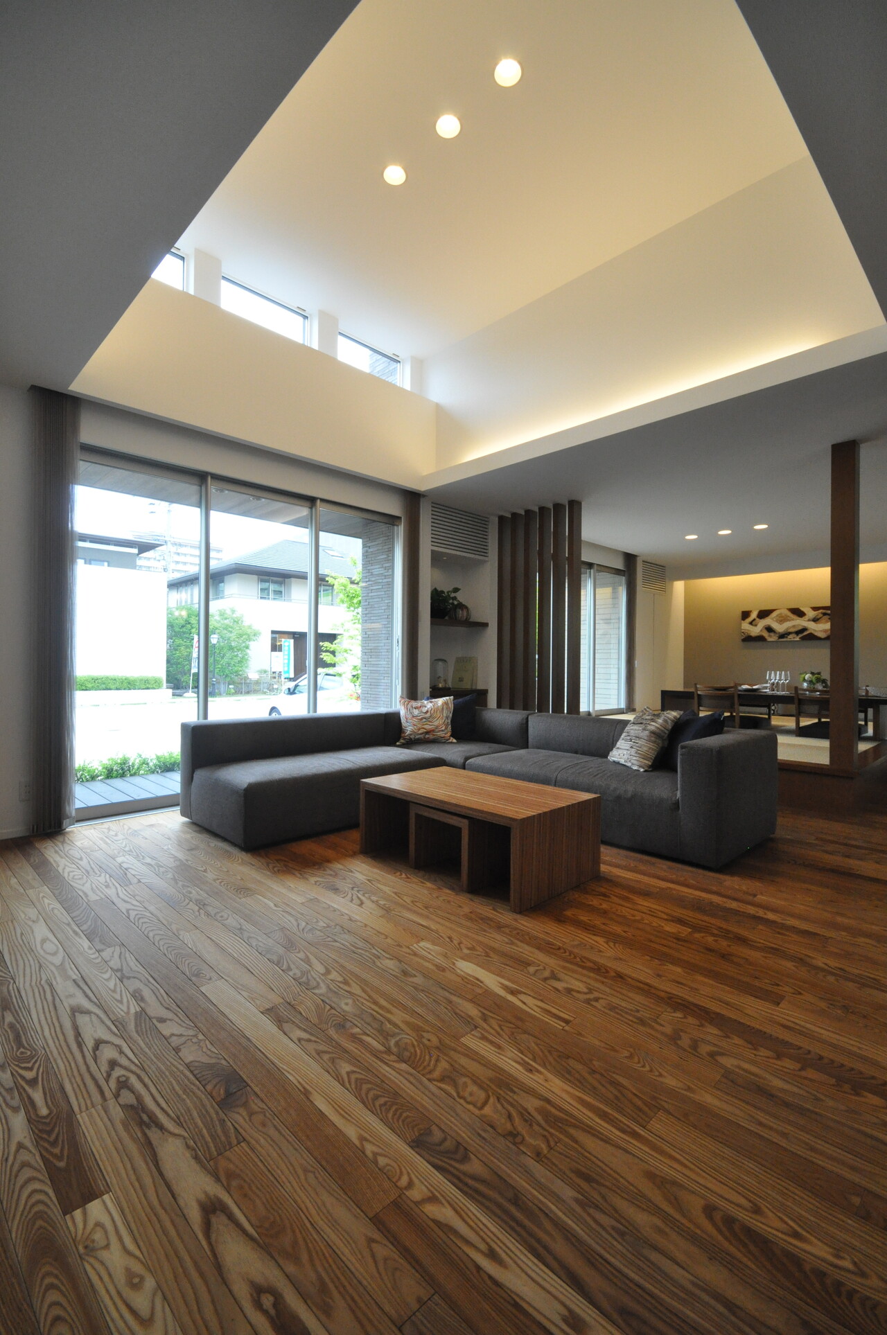 床暖房 無垢を叶えるアッシュ材の魅力 無垢フローリング 無垢材 無垢内装材 マルホン