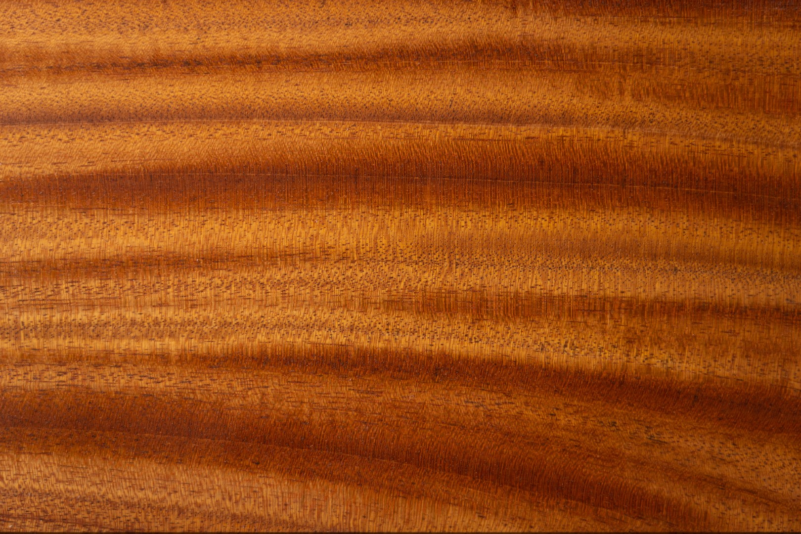 インドネシア輸入　世界三大銘木　マホガニー仕様　『天然大理石のサイドテーブル』 世界三大銘木の特徴をご紹介 - 木材通販のマルトクショップ